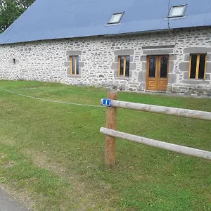 Hébergement de vacances A La Campagne, Condat (Cantal)