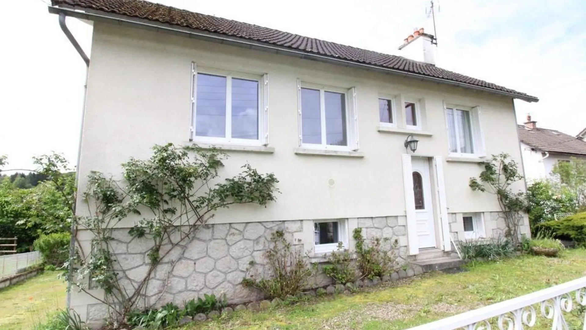 Maison Calme Au Coeur Des Volcans, Ideale Pour Randonnee Et Activites En Nature - Fr-1-742-550 location
